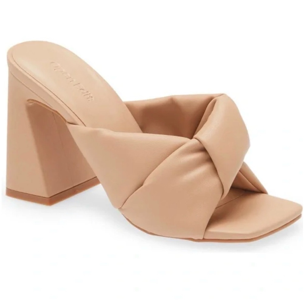 Nordstrom Beige/Nude Block Heel Sandals